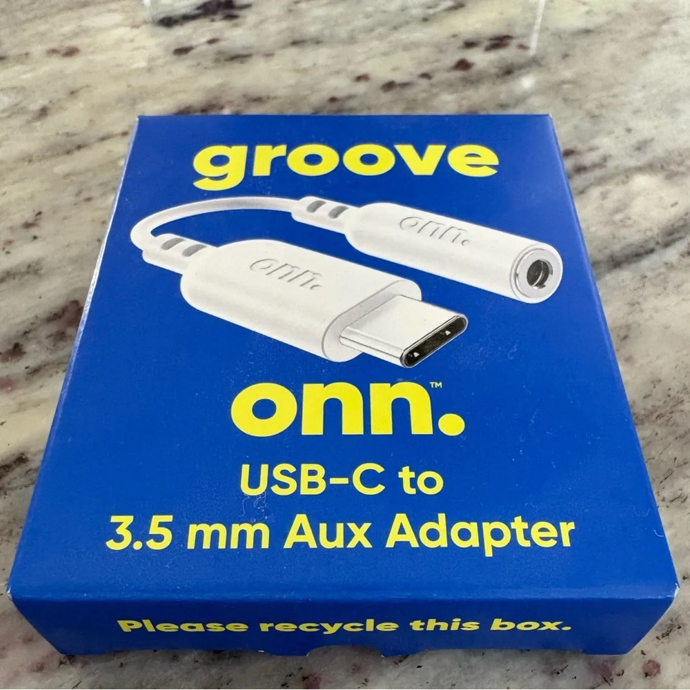 ONN | USB-C to 3.5mm Aux Adapter for iPhone